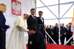 papież franciszek, premier szydło i para prezydencka